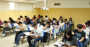 Recibe la UAT a miles de jóvenes en el examen de admisión EXANI-II